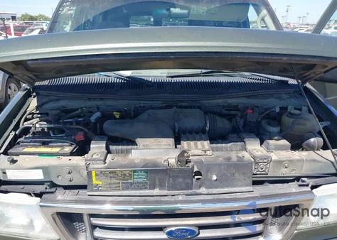 2005 Ford E-150 Chateau/Xl/Xlt z USA, uszkodzony, nr VIN 1FMRE11W35HA16845